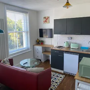 Apartment Hub 2, London